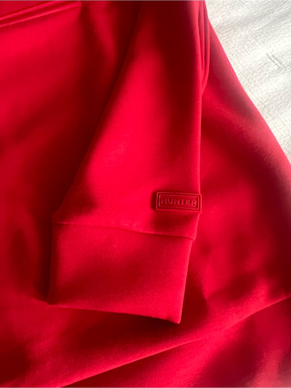 NWT Hunter brand Scarlet Red Sweatshirt with Hunter Branded Neckline Trim - Picture 8 of 8